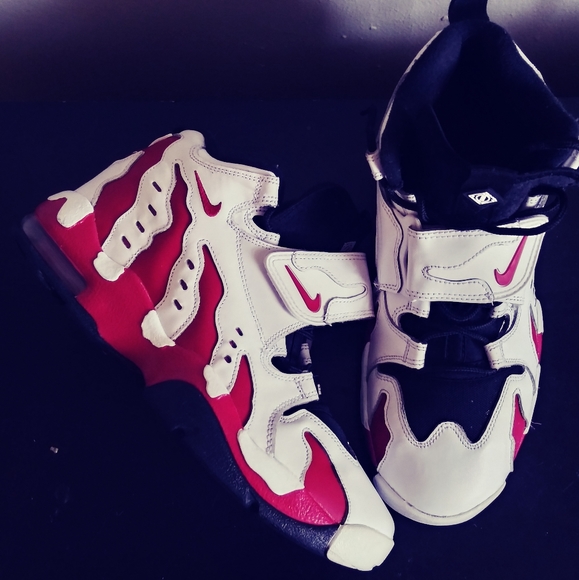 Other - Nike Sneakers